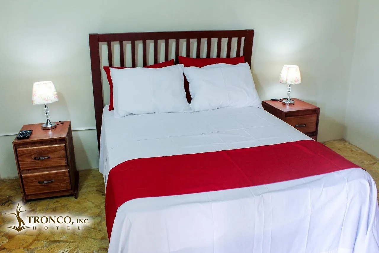 Couette-café Hotel El Tronco Inc Boca Chica