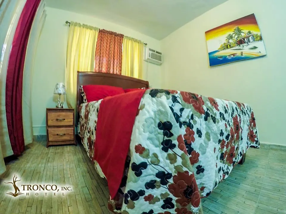 Couette-café Hotel El Tronco Inc Boca Chica