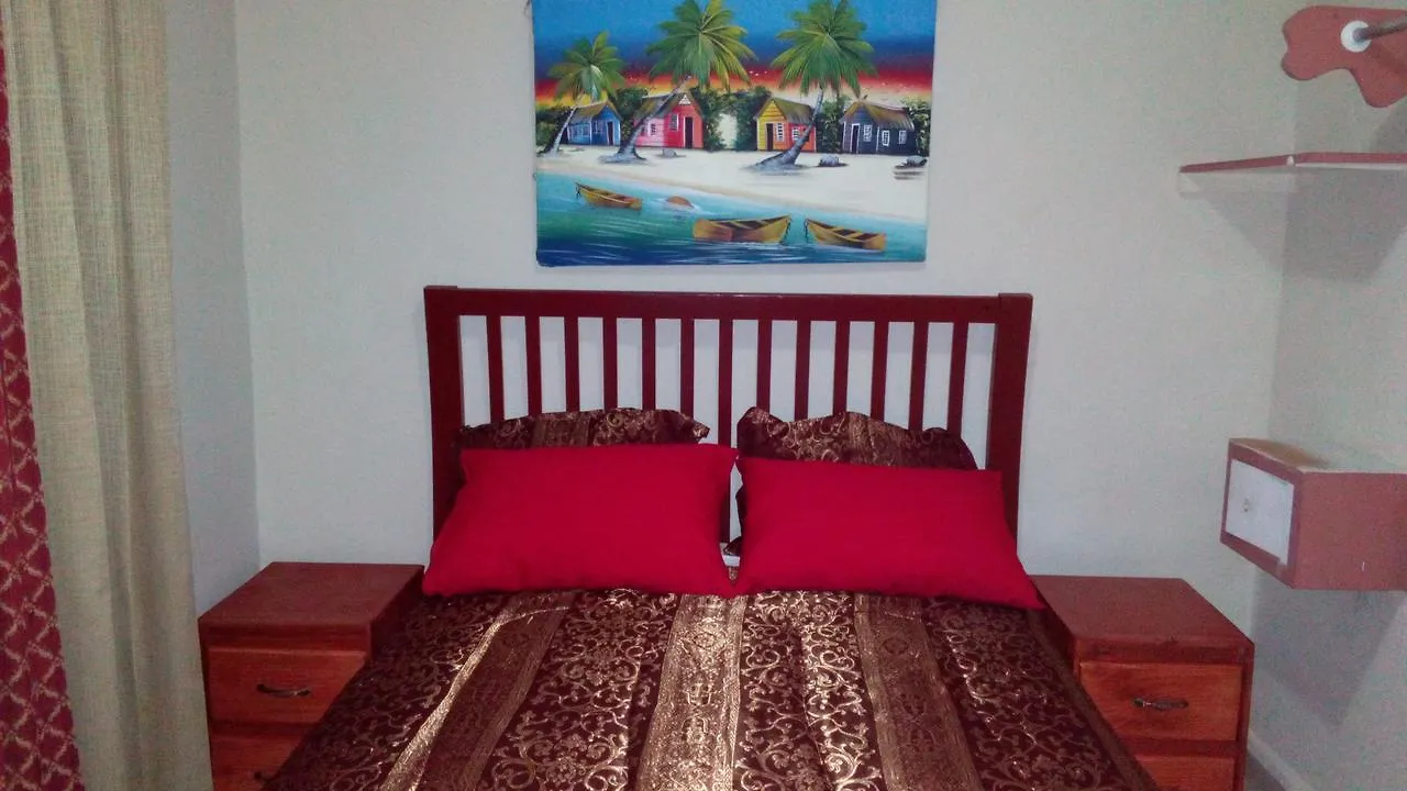 Bed & Breakfast Hotel El Tronco Inc Boca Chica