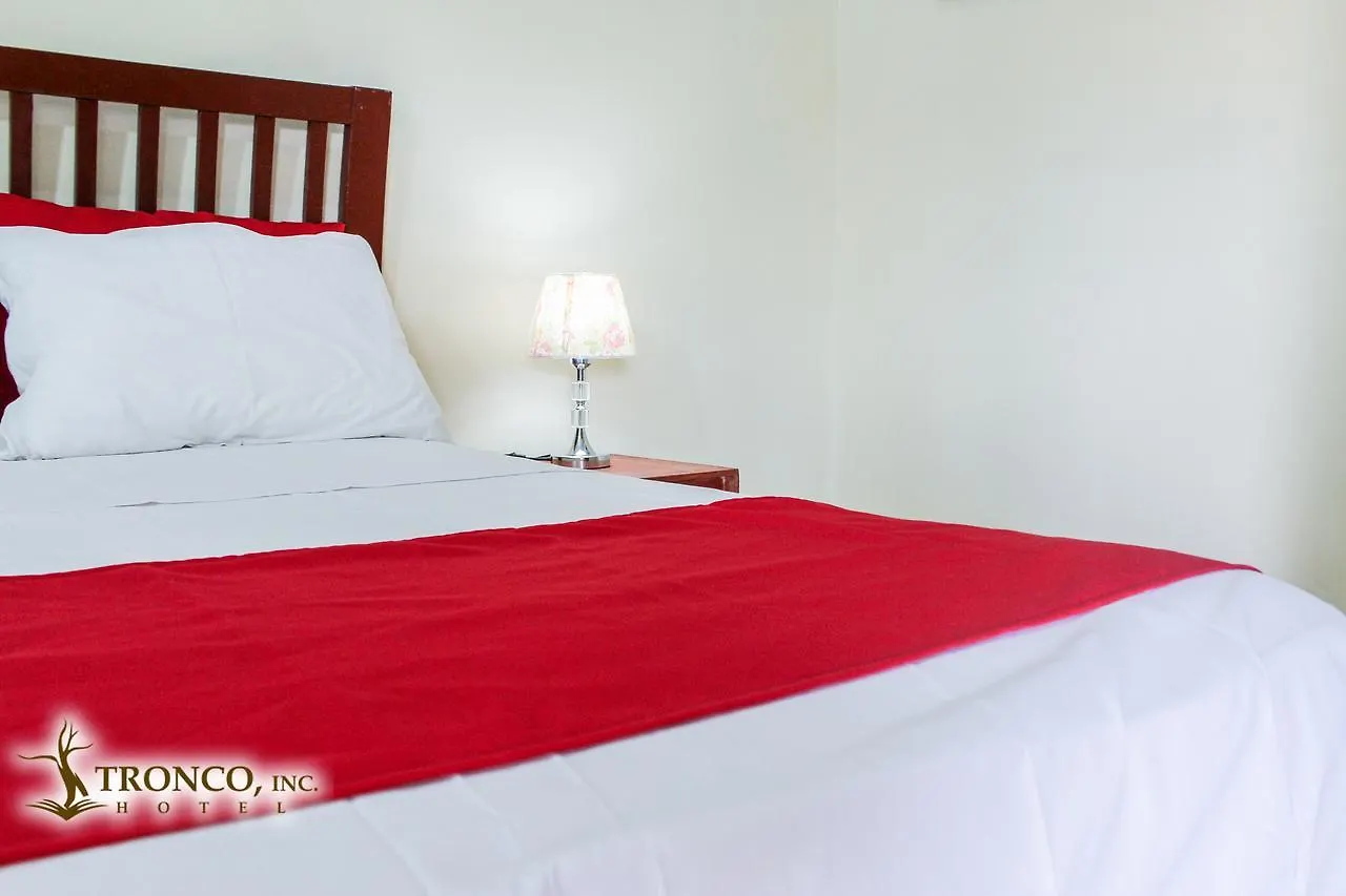 Hotel El Tronco Inc Boca Chica Bed & Breakfast