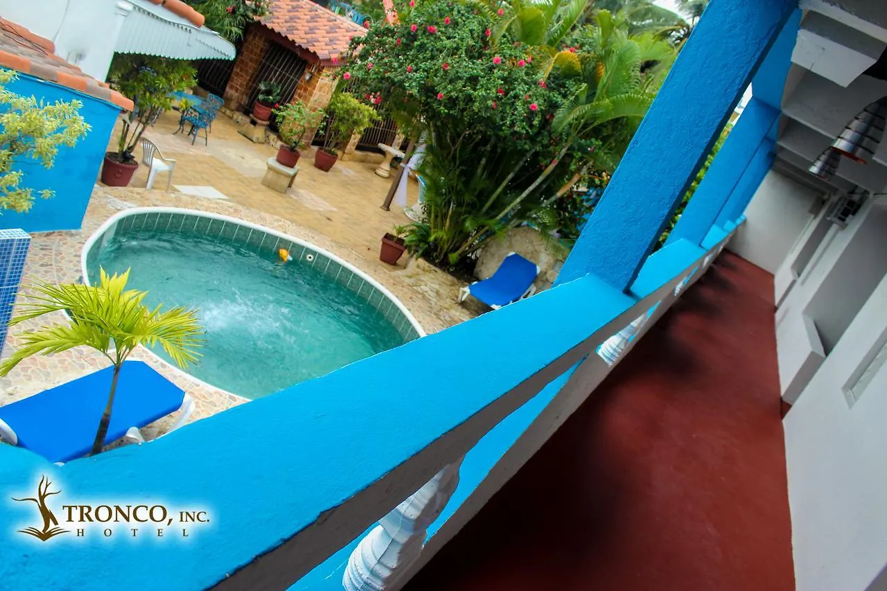 Hotel El Tronco Inc Boca Chica 3*,